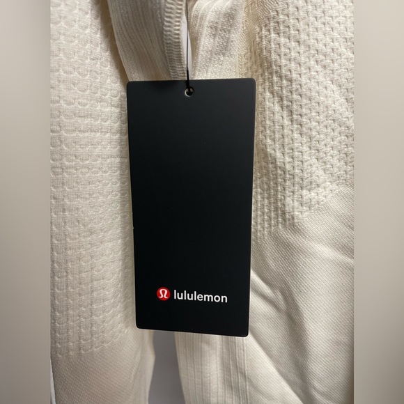 Lululemon Engineered Warmth LS Crew - Picture 2 of 3